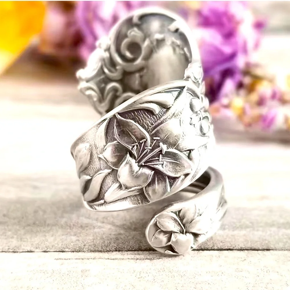 NEW!  Silver Plated Retro Spoon Ring. Vintage flower design. - Picture 3 of 3
